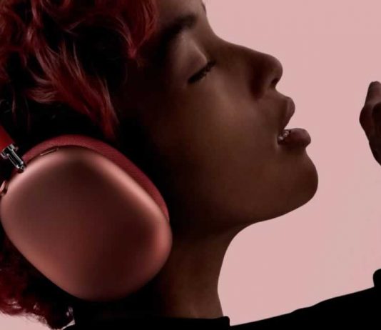 Apple AirPods Max headphones Apple AirPods Max headphones