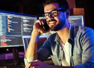 A Comprehensive Guide To Becoming An IT Consultant IT consultant
