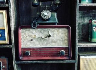 Obsolete Tech Gadgets That Are Too Hard to Throw Away Obsolete Tech Gadgets