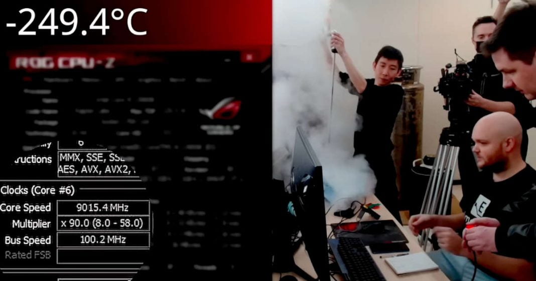 Intel Core i913900K Processor Overclocked to a Record 9 GHz at 250°C