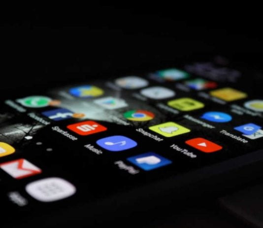 Mobile Apps in different industries Mobile Apps in different industries